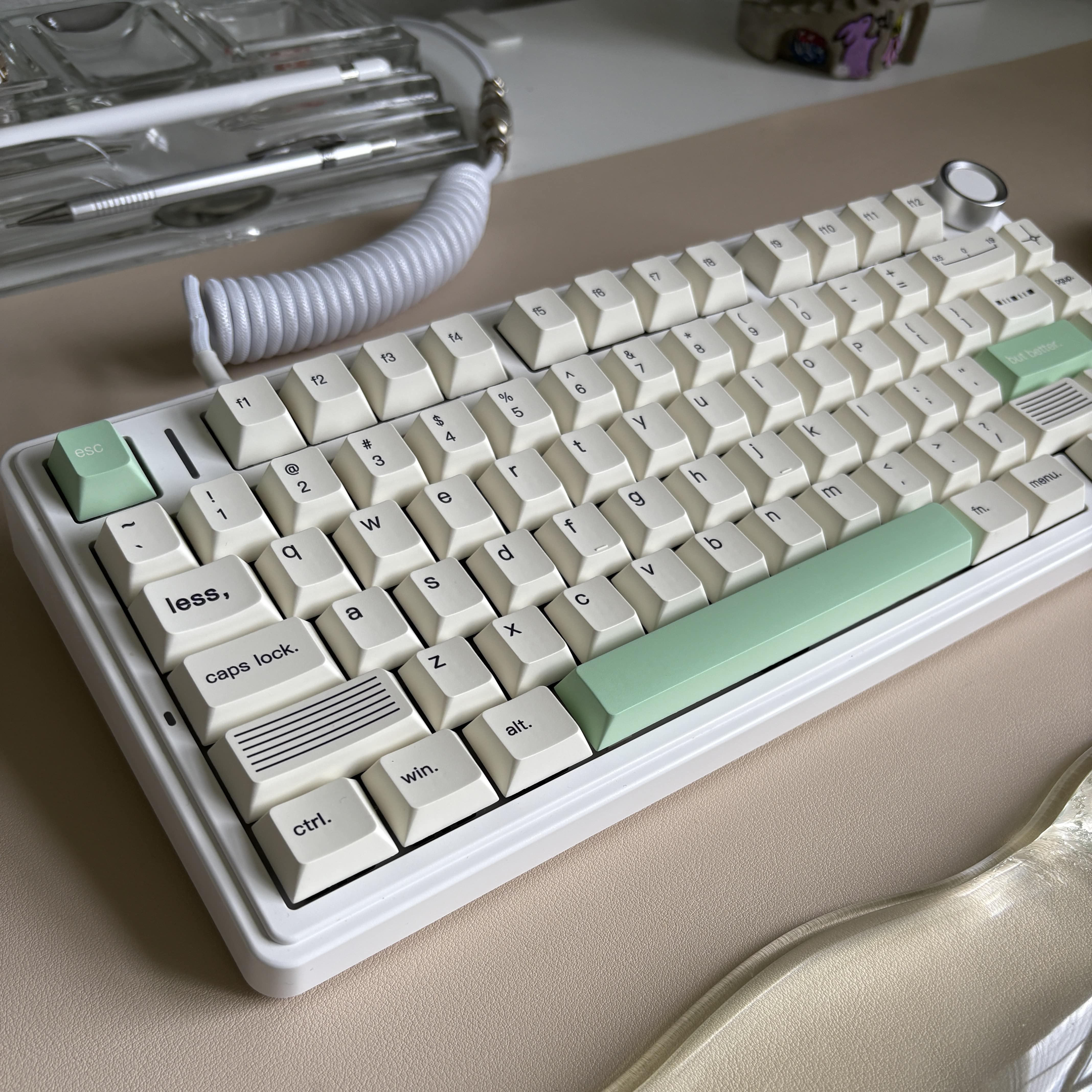 cream and green keycaps